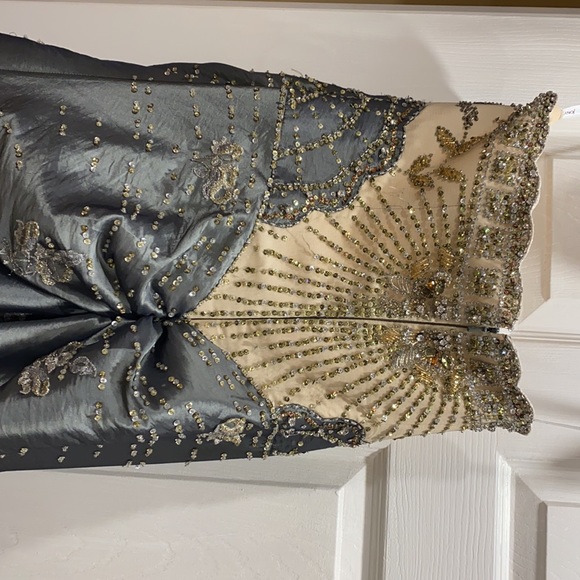 Tony Bowels Gorgeous Evening Gown - Picture 3 of 5